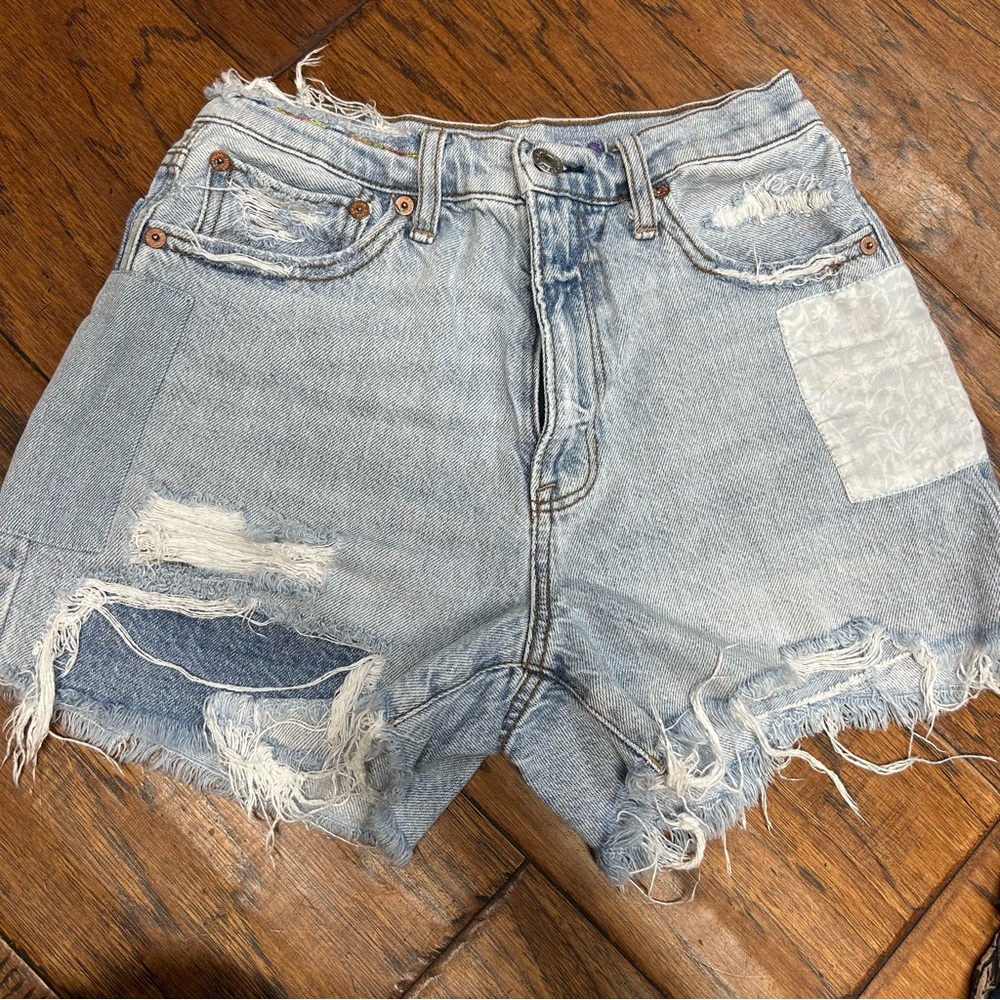 American Eagle Outfitters Distressed Blue Jean Shorts‎